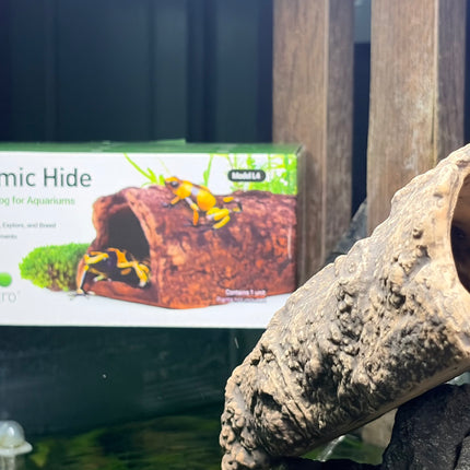 Ceramic Hollow Log Hide – Natural Tree Trunk Shelter for Aquariums & Terrariums