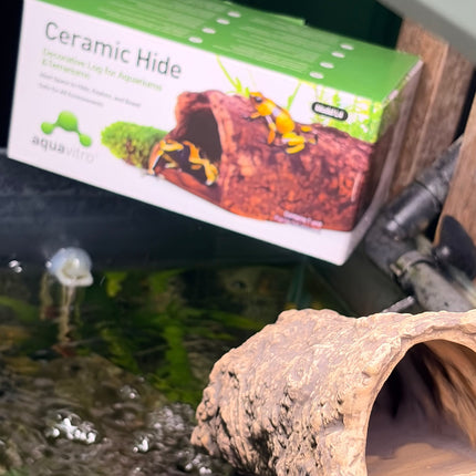 Ceramic Hollow Log Hide – Natural Tree Trunk Shelter for Aquariums & Terrariums