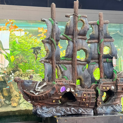 Hugo Ship Decoration – 2-Piece Aquarium & Terrarium Ornament (62 × 17 × 53 cm)